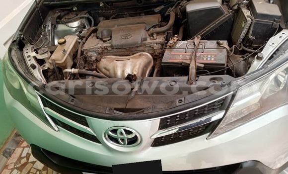 Sayi Na hannu Toyota RAV4 Azurfa Mota in Abomey Calavi a Benin Sayi Na hannu Toyota RAV4 Azurfa Mota in Abomey Calavi a Benin