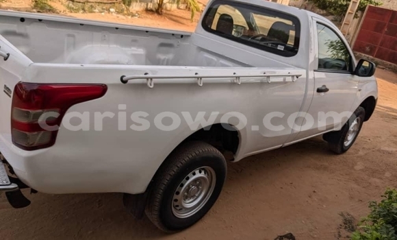 Ra Àlòkù Mitsubishi Chariot funfun Ọkọ̀ in Abomey Calavi ni Benin