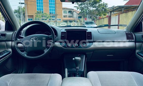 Ra Àlòkù Toyota Camry funfun Ọkọ̀ in Abomey Calavi ni Benin Ra Àlòkù Toyota Camry funfun Ọkọ̀ in Abomey Calavi ni Benin