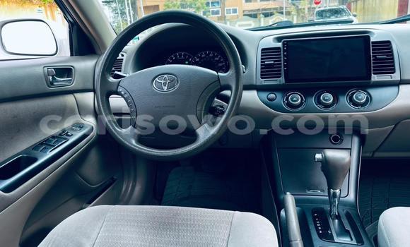 Ra Àlòkù Toyota Camry funfun Ọkọ̀ in Abomey Calavi ni Benin Ra Àlòkù Toyota Camry funfun Ọkọ̀ in Abomey Calavi ni Benin