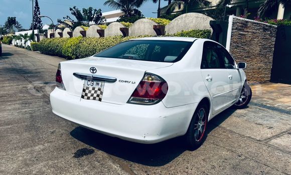 Ra Àlòkù Toyota Camry funfun Ọkọ̀ in Abomey Calavi ni Benin Ra Àlòkù Toyota Camry funfun Ọkọ̀ in Abomey Calavi ni Benin