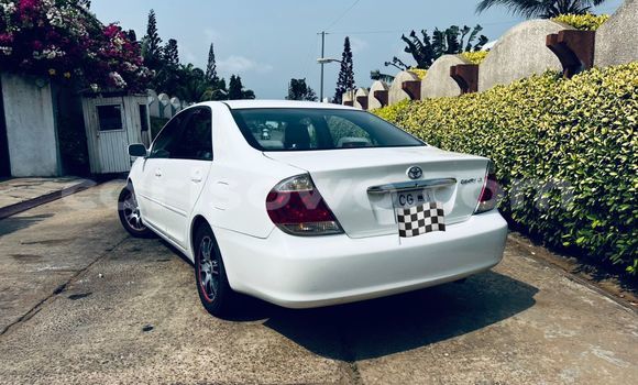 Ra Àlòkù Toyota Camry funfun Ọkọ̀ in Abomey Calavi ni Benin Ra Àlòkù Toyota Camry funfun Ọkọ̀ in Abomey Calavi ni Benin