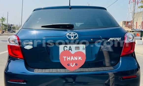 Sayi Na hannu Toyota Matrix Blue Mota in Abomey Calavi a Benin Sayi Na hannu Toyota Matrix Blue Mota in Abomey Calavi a Benin