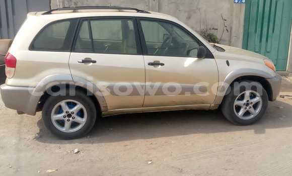 Ra Àlòkù Toyota RAV4 Alagara Ọkọ̀ in Cotonou ni Benin Ra Àlòkù Toyota RAV4 Alagara Ọkọ̀ in Cotonou ni Benin