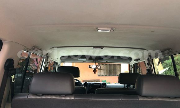 Acheter Occasion Voiture Toyota Land Cruiser Beige à Cotonou, Benin Acheter Occasion Voiture Toyota Land Cruiser Beige à Cotonou, Benin