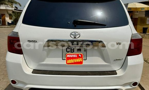 Buy Used Toyota Highlander White Car in Cotonou in Benign Buy Used Toyota Highlander White Car in Cotonou in Benign