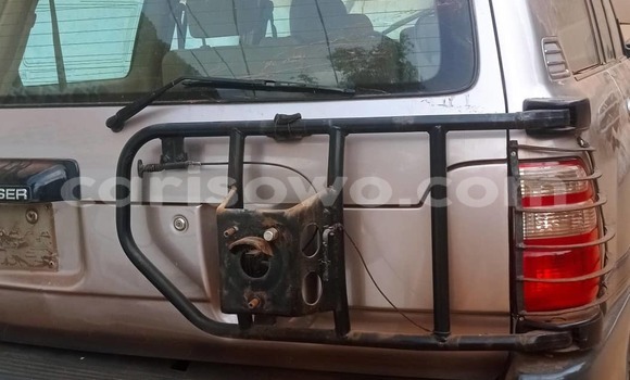 Acheter Occasion Voiture Toyota Land Cruiser Gris à Cotonou, Benin Acheter Occasion Voiture Toyota Land Cruiser Gris à Cotonou, Benin