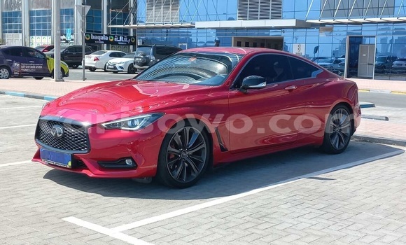 Sayi Na hannu Infiniti Q60 Red Mota in Porto Novo a Benin