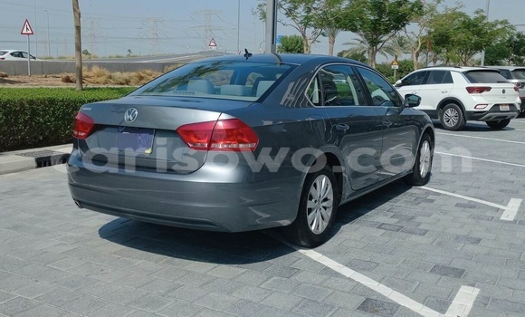Sayi Na hannu Volkswagen Passat Blue Mota in Porto Novo a Benin Sayi Na hannu Volkswagen Passat Blue Mota in Porto Novo a Benin