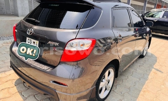 Sayi Na hannu Toyota Matrix Brown Mota in Abomey Calavi a Benin Sayi Na hannu Toyota Matrix Brown Mota in Abomey Calavi a Benin