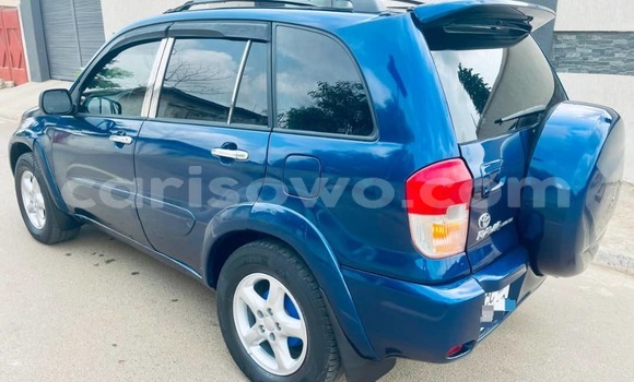 Ra Àlòkù Toyota RAV4 Blue Ọkọ̀ in Cotonou ni Benin Ra Àlòkù Toyota RAV4 Blue Ọkọ̀ in Cotonou ni Benin