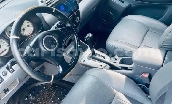 Ra Àlòkù Toyota RAV4 Blue Ọkọ̀ in Cotonou ni Benin Ra Àlòkù Toyota RAV4 Blue Ọkọ̀ in Cotonou ni Benin