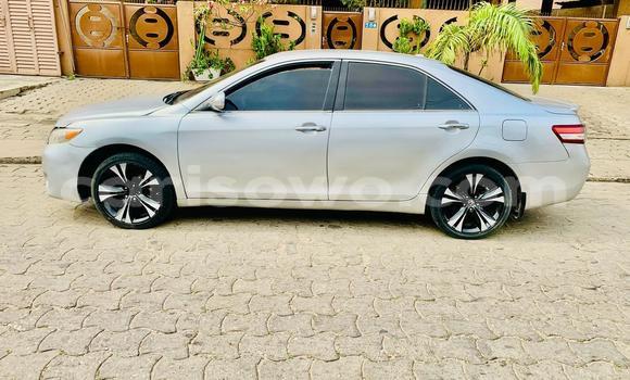 Sayi Na hannu Toyota Camry Azurfa Mota in Cotonou a Benin Sayi Na hannu Toyota Camry Azurfa Mota in Cotonou a Benin