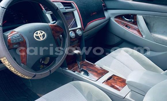Sayi Na hannu Toyota Camry Azurfa Mota in Cotonou a Benin Sayi Na hannu Toyota Camry Azurfa Mota in Cotonou a Benin