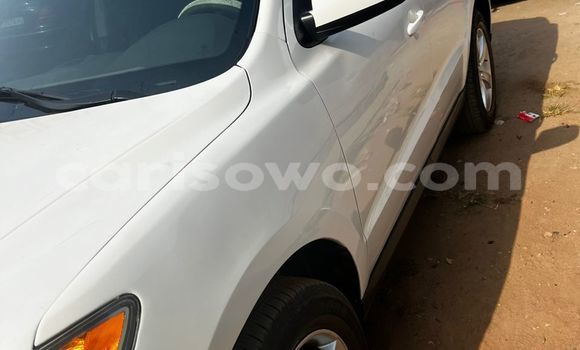 Sayi Na hannu Hyundai Santa Fe White Mota in Cotonou a Benin Sayi Na hannu Hyundai Santa Fe White Mota in Cotonou a Benin