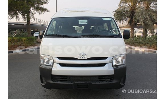 Acheter Import Voiture Toyota Hiace Blanc à Import - Dubai, Benin Acheter Import Voiture Toyota Hiace Blanc à Import - Dubai, Benin