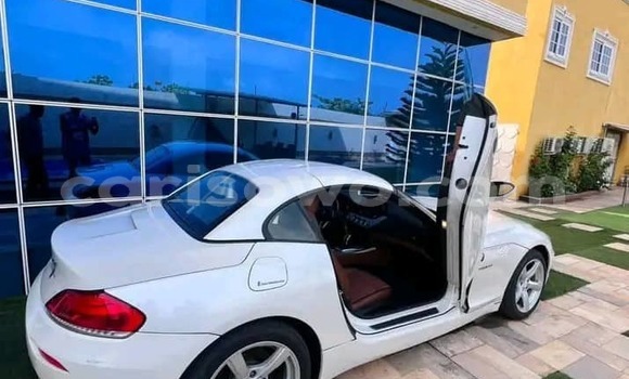 Acheter Occasion Voiture BMW Z4 Blanc à Cotonou, Benin Acheter Occasion Voiture BMW Z4 Blanc à Cotonou, Benin