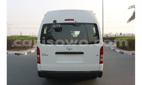 Acheter Import Voiture Toyota Hiace Blanc à Import - Dubai, Benin Acheter Import Voiture Toyota Hiace Blanc à Import - Dubai, Benin