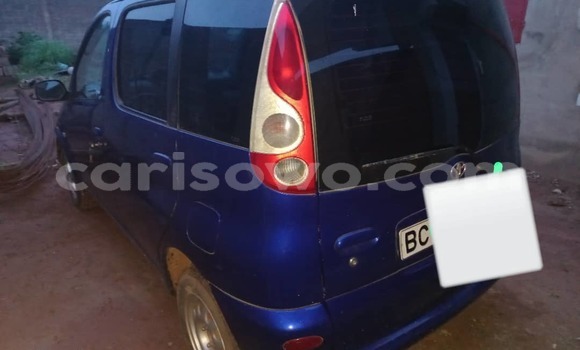 Sayi Na hannu Toyota Yaris Verso Blue Mota in Cotonou a Benin Sayi Na hannu Toyota Yaris Verso Blue Mota in Cotonou a Benin