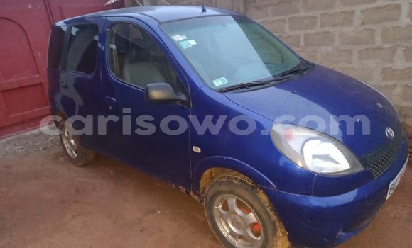 Sayi Na hannu Toyota Yaris Verso Blue Mota in Cotonou a Benin Sayi Na hannu Toyota Yaris Verso Blue Mota in Cotonou a Benin
