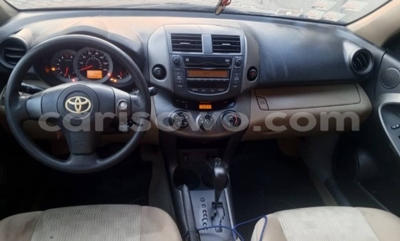 Sayi Na hannu Toyota RAV4 Blue Mota in Cotonou a Benin Sayi Na hannu Toyota RAV4 Blue Mota in Cotonou a Benin