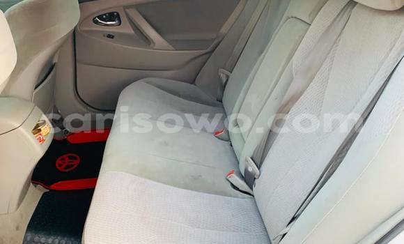 Ra Imported Toyota Camry funfun Ọkọ̀ in Cotonou ni Benin Ra Imported Toyota Camry funfun Ọkọ̀ in Cotonou ni Benin