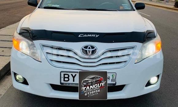 Ra Imported Toyota Camry funfun Ọkọ̀ in Cotonou ni Benin Ra Imported Toyota Camry funfun Ọkọ̀ in Cotonou ni Benin