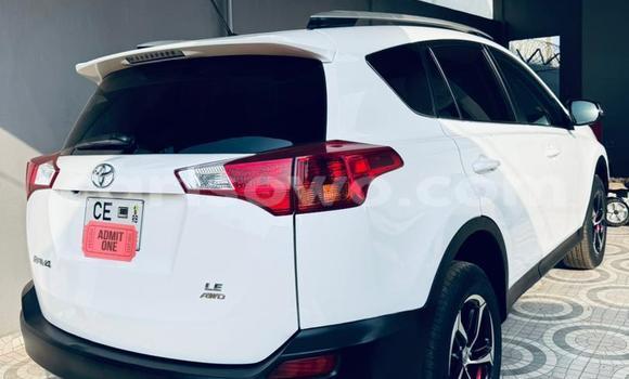 Sayi Imported Toyota RAV4 White Mota in Cotonou a Benin