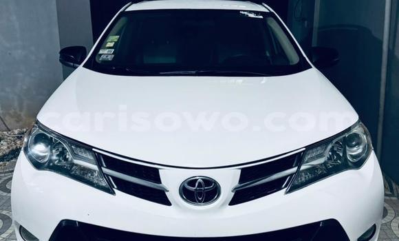 Ra Imported Toyota RAV4 funfun Ọkọ̀ in Cotonou ni Benin Ra Imported Toyota RAV4 funfun Ọkọ̀ in Cotonou ni Benin