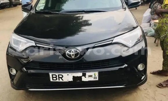 Ra Àlòkù Toyota RAV4 Black Ọkọ̀ in Abomey Calavi ni Benin