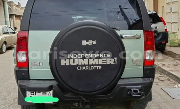 Ra Àlòkù Hummer H3 Alawọ ewe Ọkọ̀ in Cotonou ni Benin Ra Àlòkù Hummer H3 Alawọ ewe Ọkọ̀ in Cotonou ni Benin