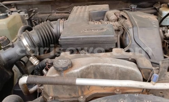 Ra Àlòkù Hummer H3 Alawọ ewe Ọkọ̀ in Cotonou ni Benin Ra Àlòkù Hummer H3 Alawọ ewe Ọkọ̀ in Cotonou ni Benin