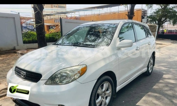 Sayi Na hannu Toyota Matrix White Mota in Cotonou a Benin Sayi Na hannu Toyota Matrix White Mota in Cotonou a Benin