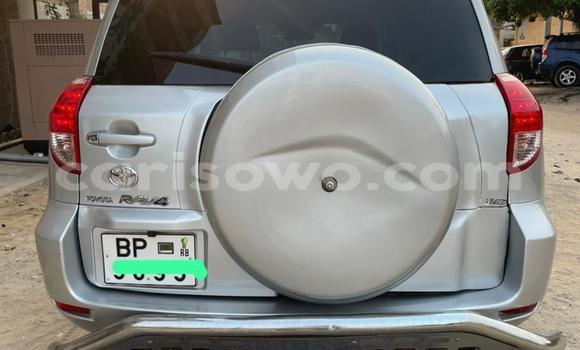Ra Àlòkù Toyota RAV4 Silver Ọkọ̀ in Cotonou ni Benin Ra Àlòkù Toyota RAV4 Silver Ọkọ̀ in Cotonou ni Benin