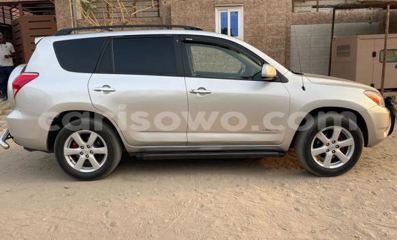 Ra Àlòkù Toyota RAV4 Silver Ọkọ̀ in Cotonou ni Benin Ra Àlòkù Toyota RAV4 Silver Ọkọ̀ in Cotonou ni Benin