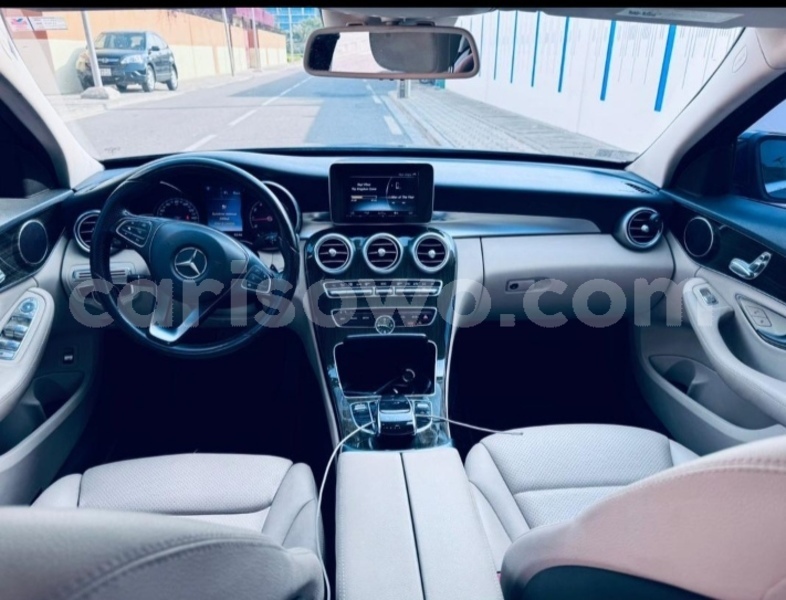 Big with watermark mercedes benz 300cd benin cotonou 22664