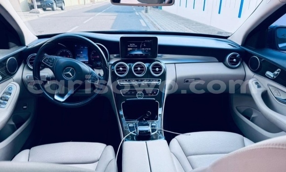 Sayi Na hannu Mercedes-Benz 300CD Black Mota in Cotonou a Benin Sayi Na hannu Mercedes-Benz 300CD Black Mota in Cotonou a Benin