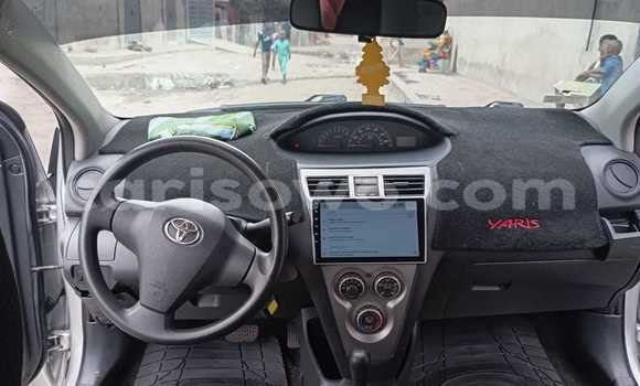 Ra Àlòkù Toyota Yaris Silver Ọkọ̀ in Cotonou ni Benin Ra Àlòkù Toyota Yaris Silver Ọkọ̀ in Cotonou ni Benin