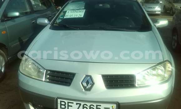 Sayi Na hannu Renault Megane Azurfa Mota in Cotonou a Benin Sayi Na hannu Renault Megane Azurfa Mota in Cotonou a Benin