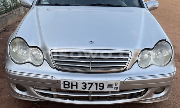 Acheter Occasion Voiture Mercedes-Benz 230 Gris à Abomey Calavi, Benin Acheter Occasion Voiture Mercedes-Benz 230 Gris à Abomey Calavi, Benin