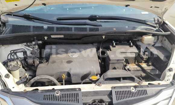 Acheter Occasion Voiture Toyota Sienna Blanc à Cotonou, Benin Acheter Occasion Voiture Toyota Sienna Blanc à Cotonou, Benin