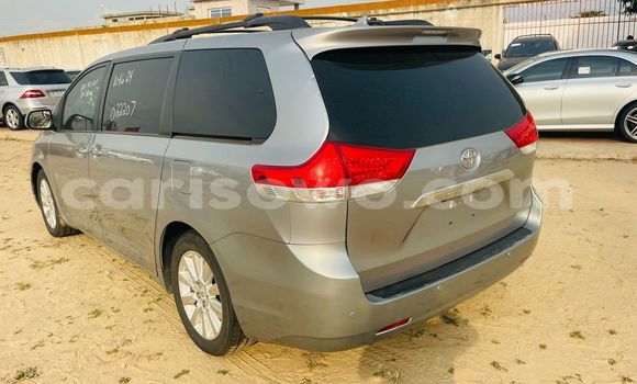 Buy Used Toyota Sienna Silver Car in Cotonou in Benign Buy Used Toyota Sienna Silver Car in Cotonou in Benign