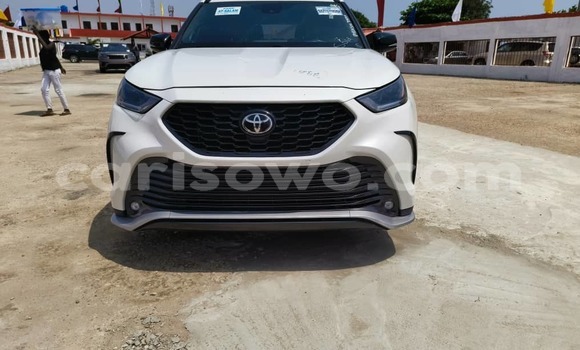 Acheter Occasion Voiture Toyota Highlander Blanc à Cotonou, Benin