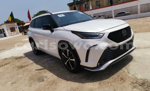 Acheter Occasion Voiture Toyota Highlander Blanc à Cotonou, Benin Acheter Occasion Voiture Toyota Highlander Blanc à Cotonou, Benin