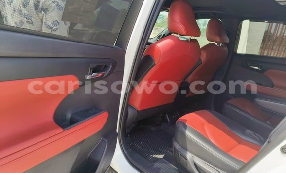 Acheter Occasion Voiture Toyota Highlander Blanc à Cotonou, Benin Acheter Occasion Voiture Toyota Highlander Blanc à Cotonou, Benin