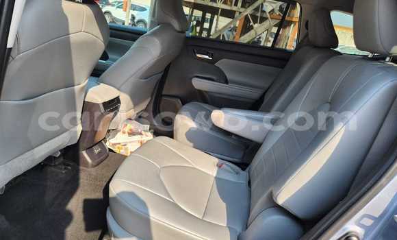 Ra Àlòkù Toyota Highlander Silver Ọkọ̀ in Cotonou ni Benin Ra Àlòkù Toyota Highlander Silver Ọkọ̀ in Cotonou ni Benin