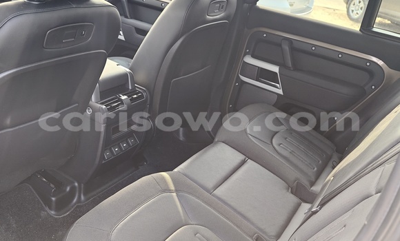 Ra Àlòkù Land Rover Defender Silver Ọkọ̀ in Cotonou ni Benin Ra Àlòkù Land Rover Defender Silver Ọkọ̀ in Cotonou ni Benin