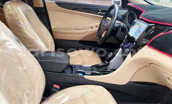 Ra Àlòkù Hyundai Sonata funfun Ọkọ̀ in Cotonou ni Benin Ra Àlòkù Hyundai Sonata funfun Ọkọ̀ in Cotonou ni Benin