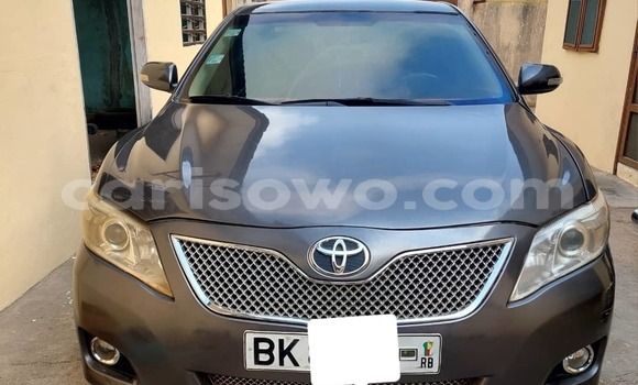 Ra Àlòkù Toyota Camry Silver Ọkọ̀ in Cotonou ni Benin Ra Àlòkù Toyota Camry Silver Ọkọ̀ in Cotonou ni Benin