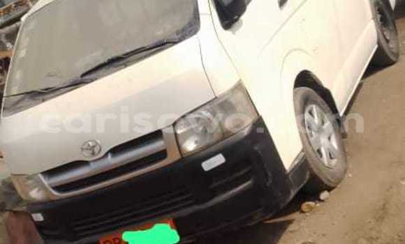 Ra Àlòkù Toyota Hiace funfun Ọkọ̀ in Cotonou ni Benin Ra Àlòkù Toyota Hiace funfun Ọkọ̀ in Cotonou ni Benin